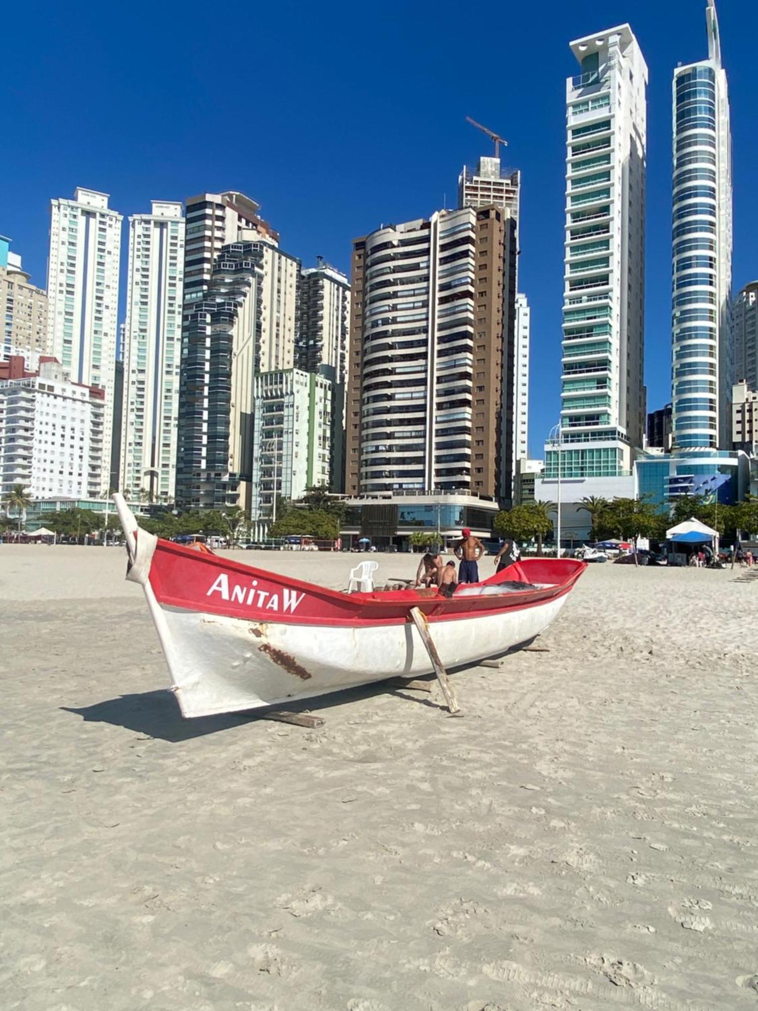Apto. Beira Mar Em Bal. Camboriu * Balneario Camboriu