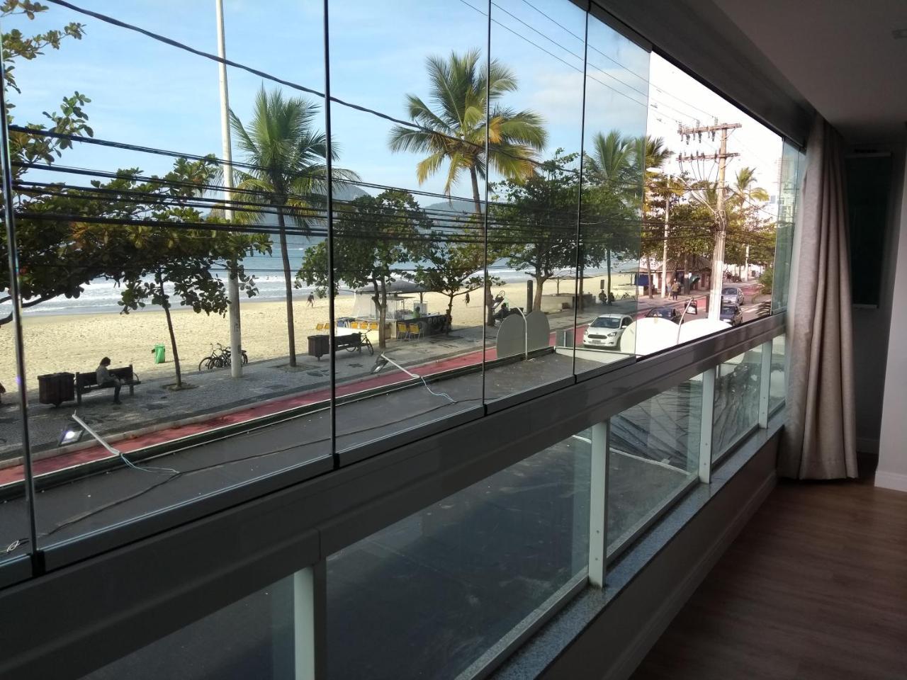 Apto. Beira Mar Em Bal. Camboriu